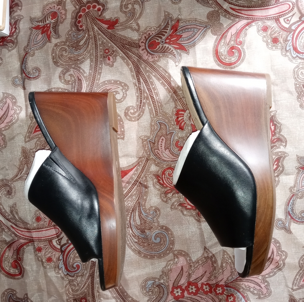 Jessica Simpson wedges